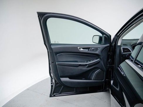 Used 2024 Ford Edge Titanium AWD/4WD image 22
