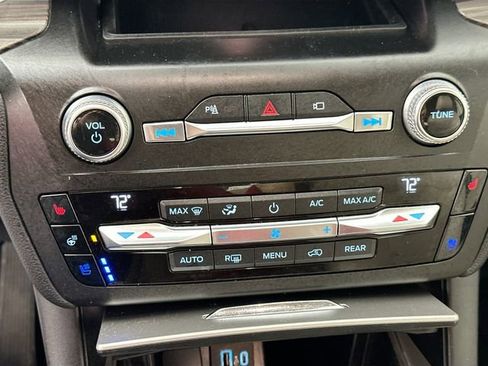 Used 2020 Ford Explorer Limited image 14