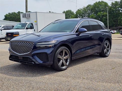 Used 2023 Genesis GV70 2.5T w/ Sport Prestige Package AWD/4WD image 4