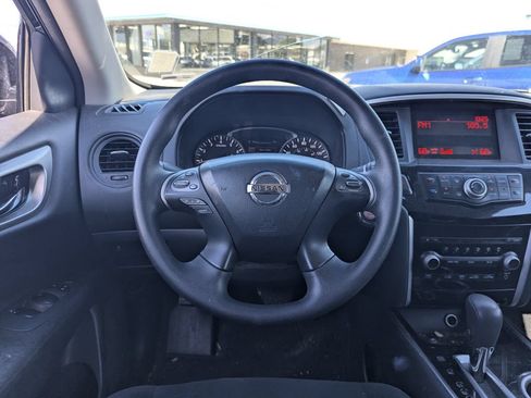 Used 2014 Nissan Pathfinder S FWD image 26