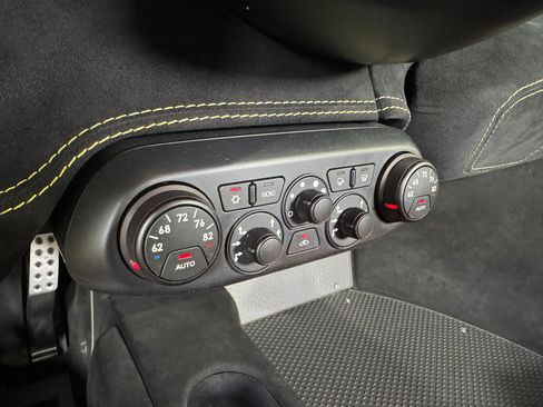 Used 2015 Ferrari 458 Speciale A image 36