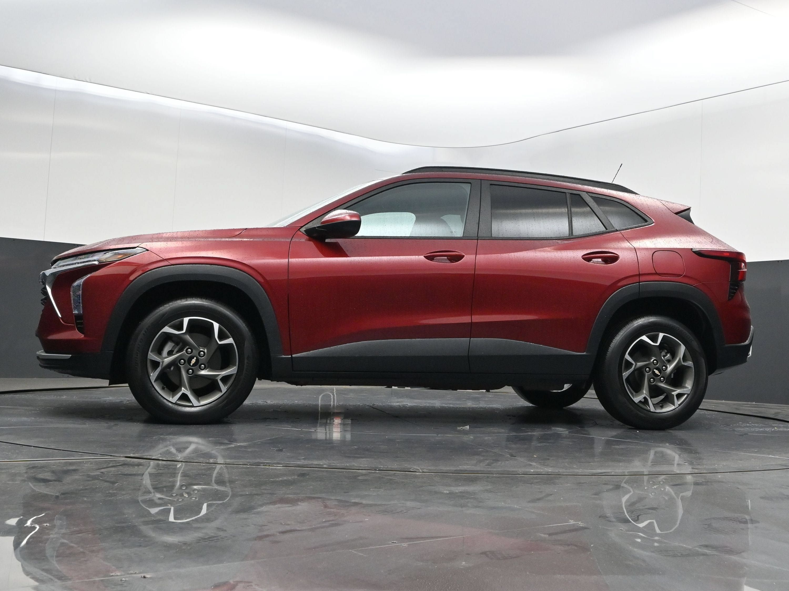 Certified 2024 Chevrolet Trax LT FWD image 32