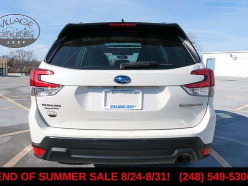 Used 2024 Subaru Forester Premium AWD/4WD image 5