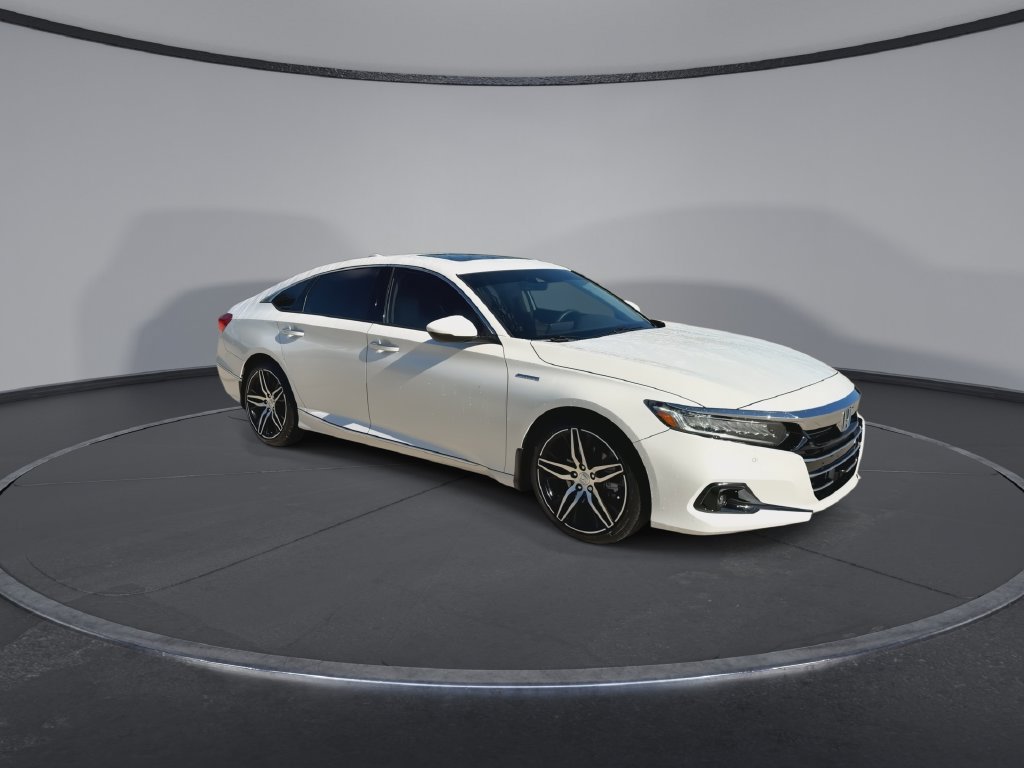 Used 2021 Honda Accord Touring image 2