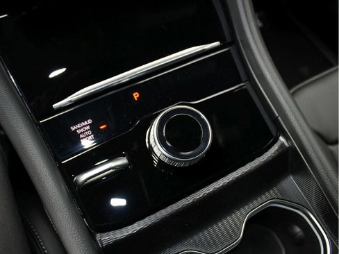 New 2025 Jeep Grand Cherokee Limited w/ Luxury Tech Group II image 18