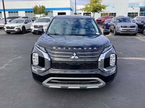 Used 2023 Mitsubishi Outlander SE image 4