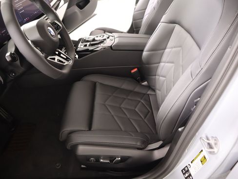 New 2026 BMW 530i xDrive w/ M Sport Package image 11