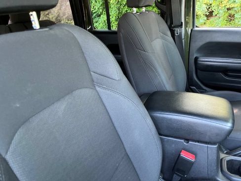 Used 2022 Jeep Wrangler Unlimited Sport AWD/4WD image 38