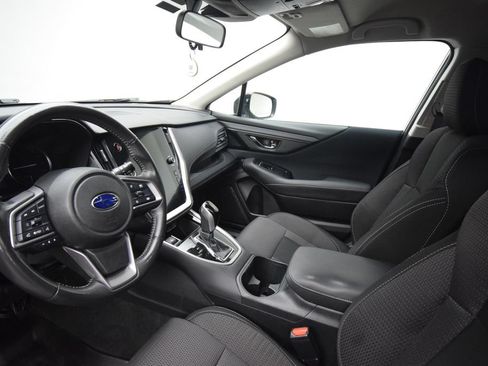 Used 2025 Subaru Outback Premium AWD/4WD image 11