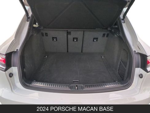 Used 2024 Porsche Macan AWD/4WD image 25