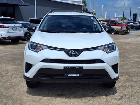 Used 2018 Toyota RAV4 LE FWD image 7