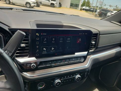 Used 2024 GMC Sierra 1500 SLT RWD image 17