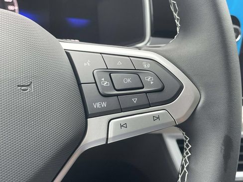 New 2026 Volkswagen Taos SE FWD image 25