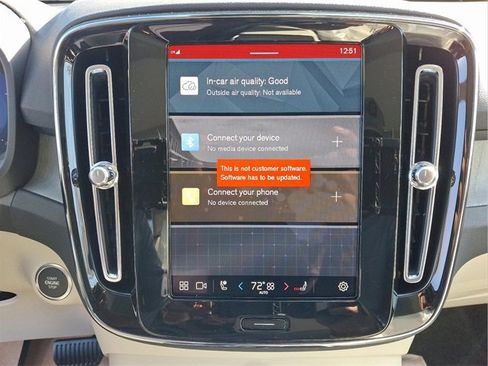 New 2025 Volvo XC40 B5 Plus w/ Protection Package Premier image 11