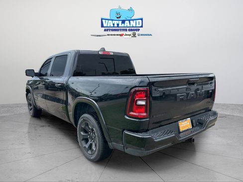 Used 2025 RAM 1500 Big Horn AWD/4WD image 4