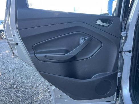 Used 2016 Ford Escape SE image 17