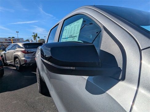 New 2026 GMC Canyon Elevation w/ Convenience Package image 12