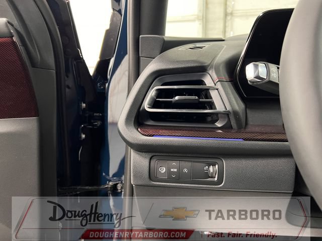 New 2027 Chevrolet Traverse RS w/ LPO, Floor Liner Package FWD image 31