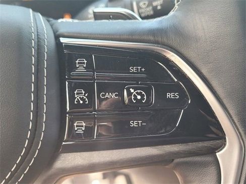 Used 2021 Jeep Grand Cherokee L Overland w/ Luxury Tech Group IV image 9