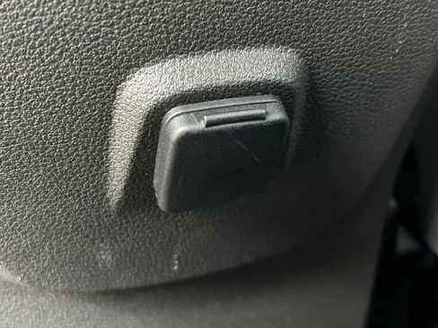 Used 2019 Ford Escape SE image 20