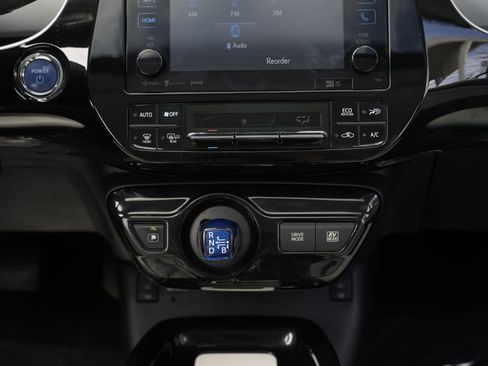 Used 2017 Toyota Prius Four w/ Advanced Technology Package FWD image 37