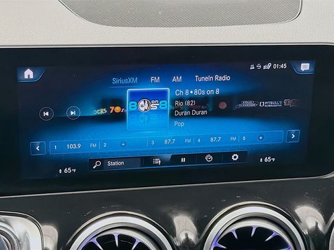 Used 2020 Mercedes-Benz GLB 250 image 9