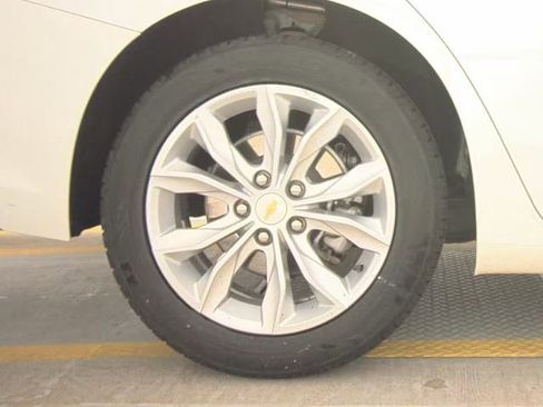 Used 2023 Chevrolet Malibu LT FWD image 8