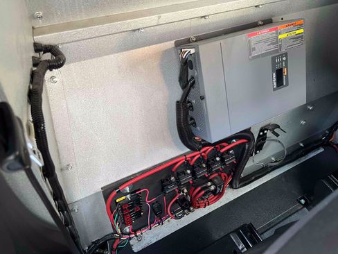 Used 2022 Mercedes-Benz Metris image 47