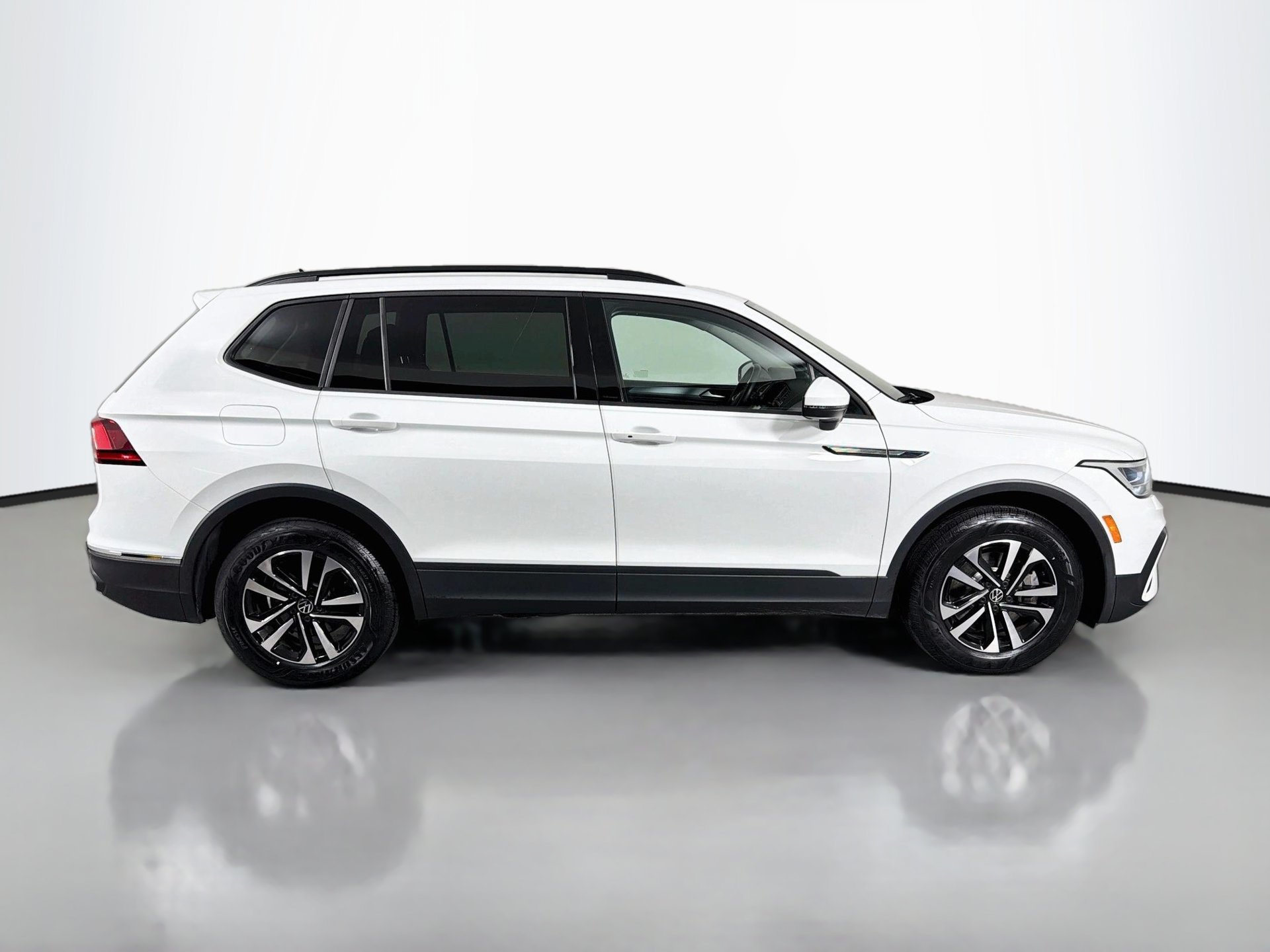 Certified 2023 Volkswagen Tiguan S w/ IQ.Drive Package FWD image 4