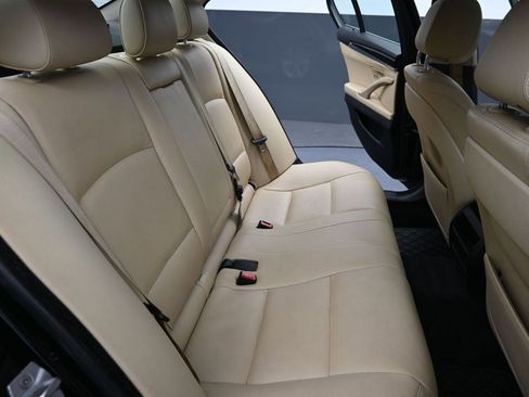 Used 2016 BMW 528i Sedan RWD image 19