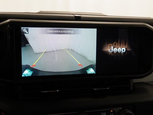 Certified 2024 Jeep Gladiator Sport image 29