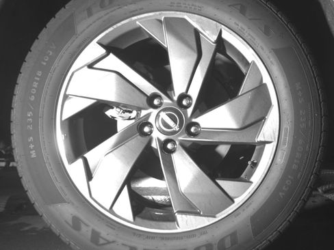 Used 2025 Nissan Rogue SV image 15