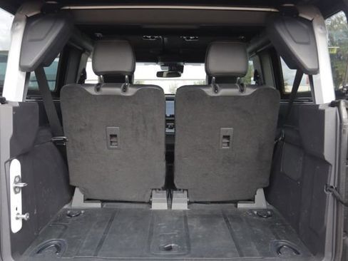 Used 2023 Ford Bronco Badlands image 29