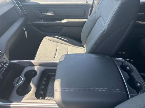 New 2026 RAM 1500 Express AWD/4WD image 27