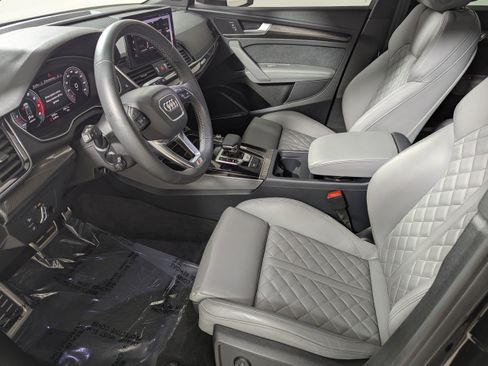 Certified 2025 Audi SQ5 Premium Plus w/ Premium Plus Package AWD/4WD image 24