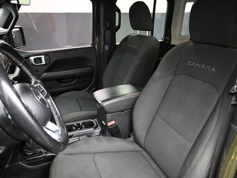 Used 2021 Jeep Wrangler Unlimited Sahara w/ Uconnect 4C Nav & Sound Group image 13