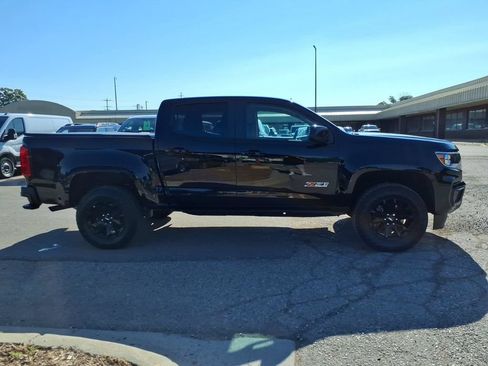 Used 2021 Chevrolet Colorado Z71 w/ Z71 Midnight Edition AWD/4WD image 5
