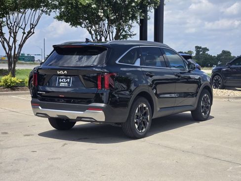 New 2026 Kia Sorento S FWD image 4