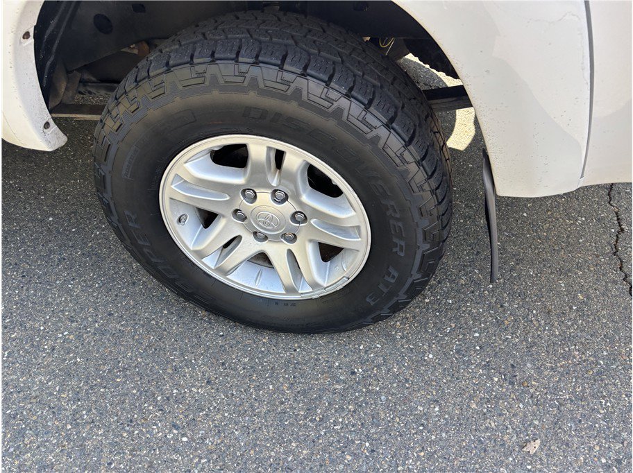 Used 2006 Toyota Tundra Limited w/ All Weather Guard Pkg AWD/4WD image 9