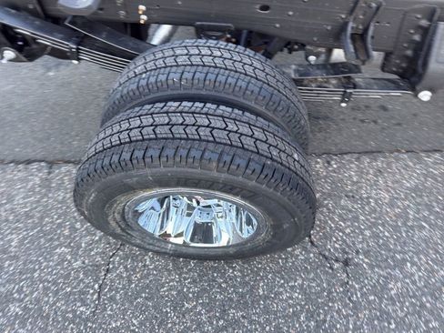 New 2026 GMC Sierra 3500 SLE w/ SLE Convenience Package image 24