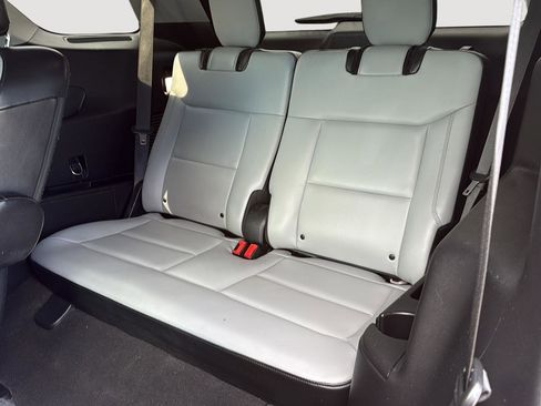 Used 2021 Ford Explorer XLT w/ Equipment Group 202A image 22