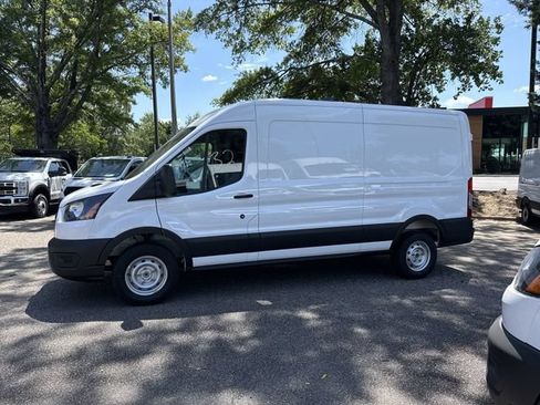 New 2026 Ford Transit 250 148 Medium Roof w/ Load Area Protection Package RWD image 5