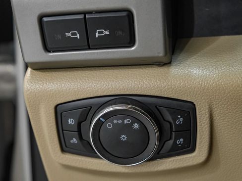 Used 2020 Ford F350 Lariat w/ Lariat Ultimate Package AWD/4WD image 28