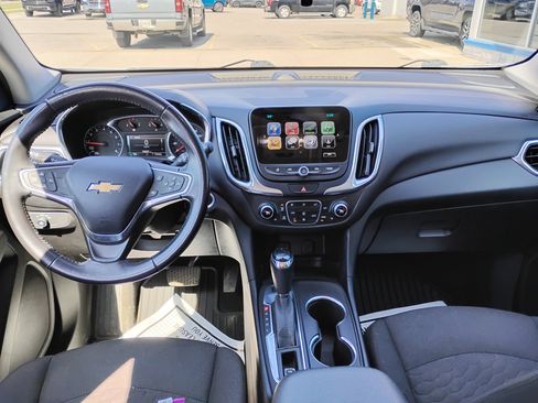 Used 2018 Chevrolet Equinox LT image 4