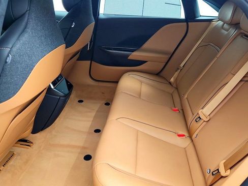 Used 2024 Lucid Air Touring image 19