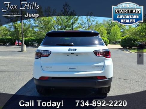 Used 2025 Jeep Compass Limited AWD/4WD image 7
