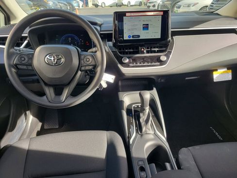 Used 2026 Toyota Corolla LE image 10