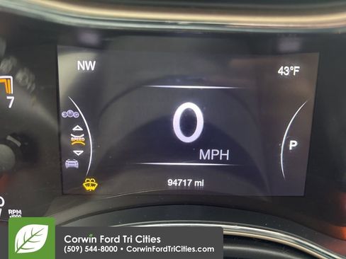 Used 2017 Jeep Grand Cherokee Limited w/ Luxury Group II image 15