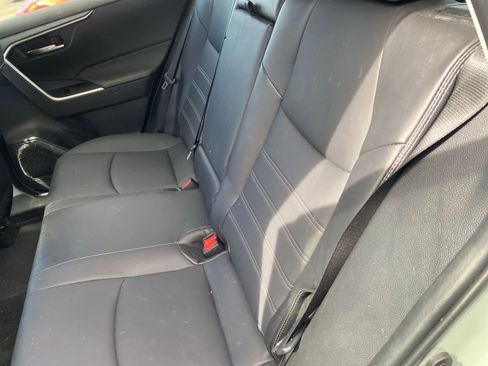 Used 2022 Toyota RAV4 XLE Premium FWD image 9