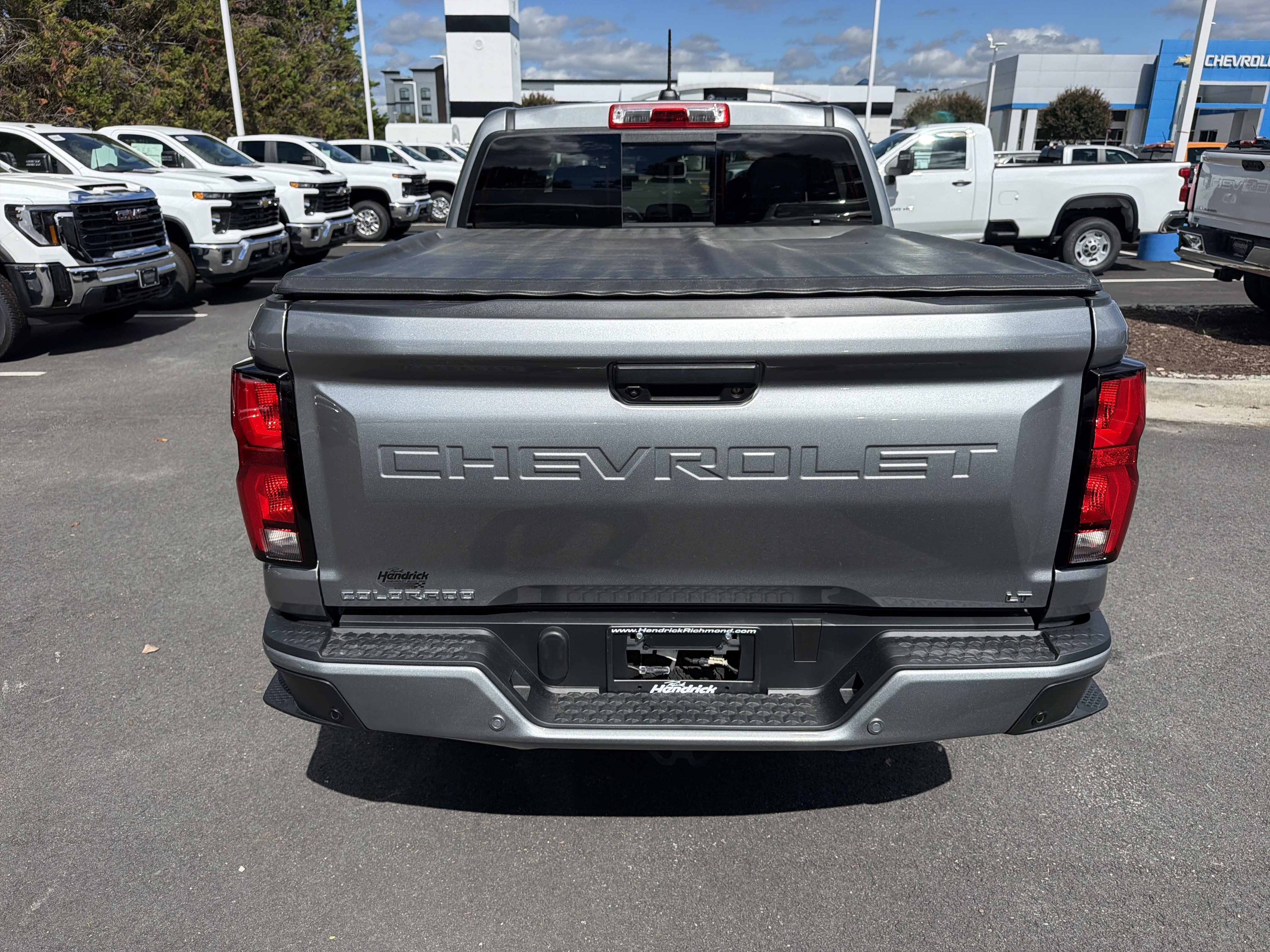 Used 2023 Chevrolet Colorado LT w/ LT Convenience Package III AWD/4WD image 9